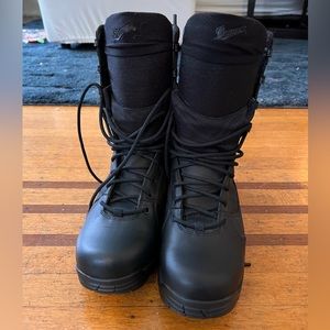 Danner BRAND NEW steel toe work boots. Mens size 9.5